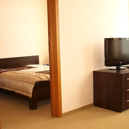 Wsap家庭式酒店 3* 奥斯特罗文卡